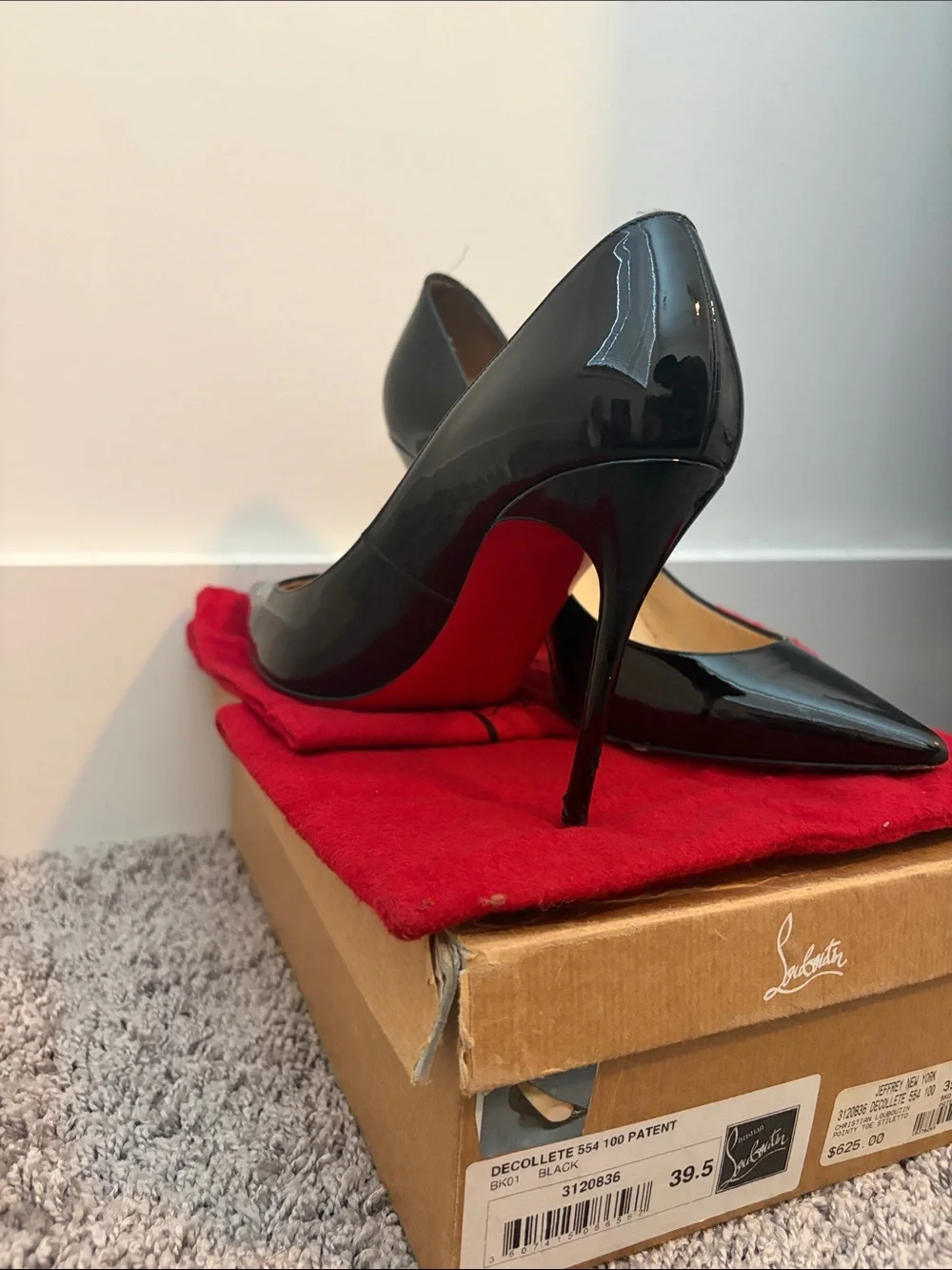 Christian Louboutin Black Patent Leather Stiletto Pumps with Red Soles - Picture 3 of 6